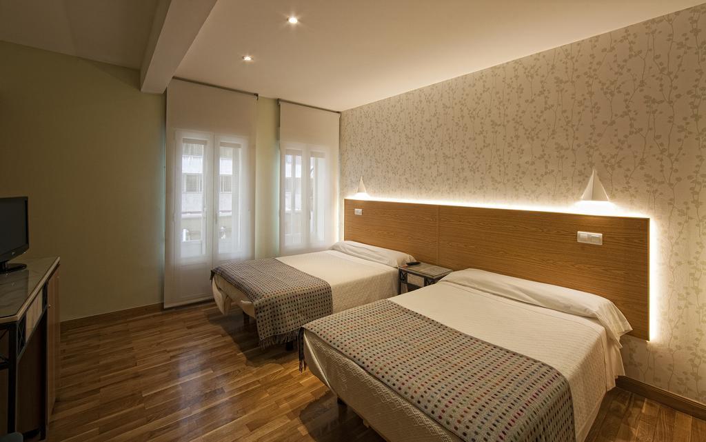 Hostal Bezana Burgo Pokoj fotografie